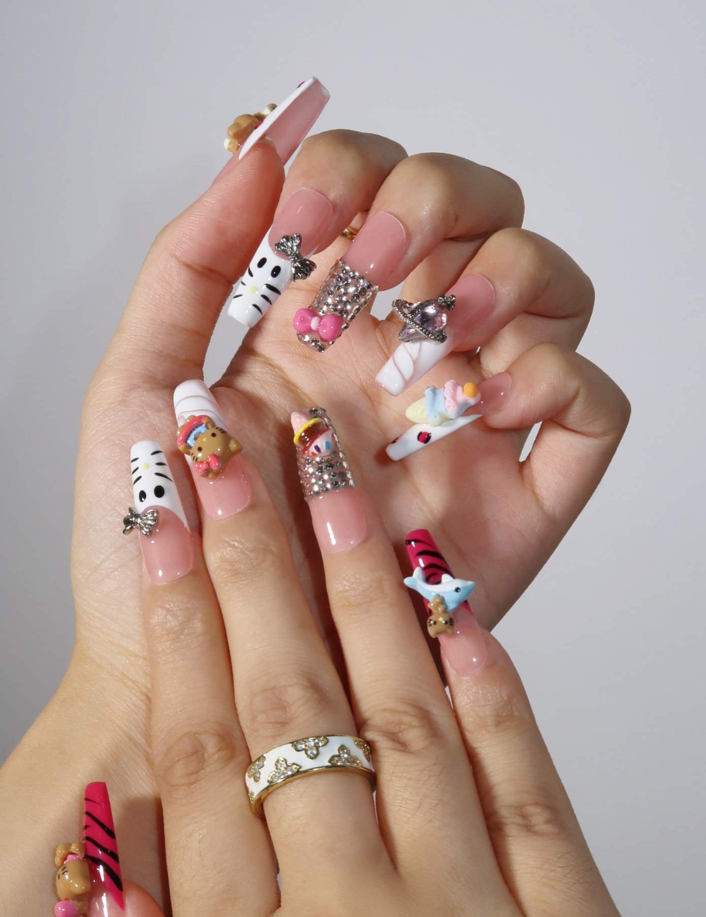 Y2K Kitty - Ersa Nails Pink White Red PressOnNails