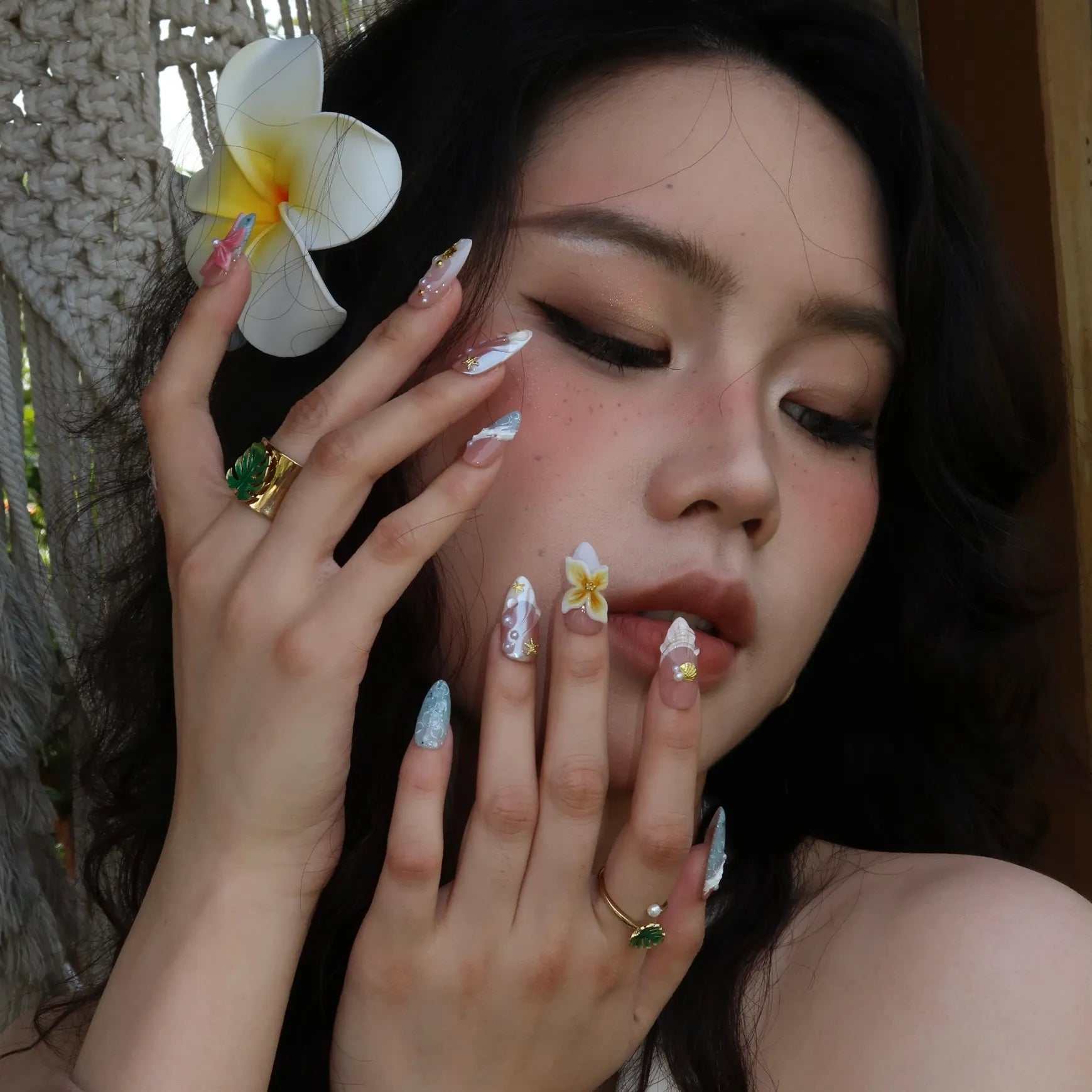 honolulu_ErsaNails_PressOnNails_02.webp